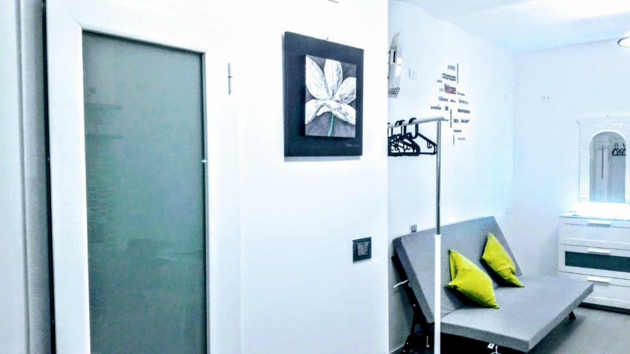 House Mattia Apartment Bari Exterior photo